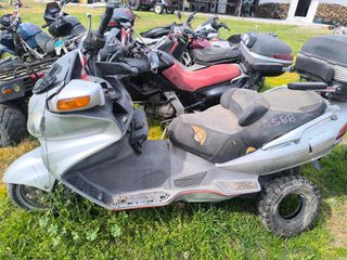 Suzuki Burgman 650 2003-thumb-1