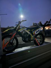 Suzuki RM-Z 450 2016-thumb-6