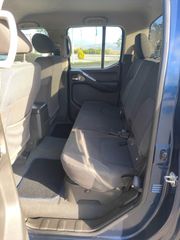 Nissan Navara 2010-thumb-8
