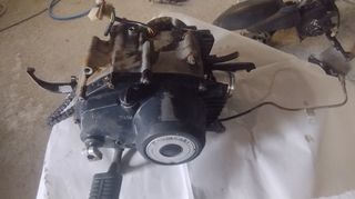 Κορμός κινητήρα KAWASAKI MAX 100-thumb-1