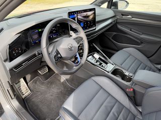 Volkswagen Golf 2025 R BLACK EDITION-thumb-11
