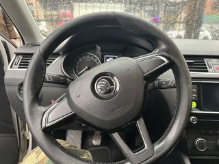Skoda Octavia 2017-thumb-6