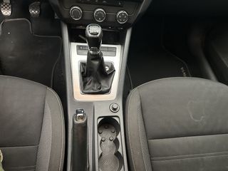 Skoda Octavia 2017-thumb-9