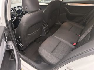 Skoda Octavia 2017-thumb-13