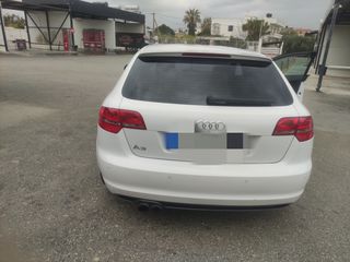 Audi A3 2011 S-line-thumb-5
