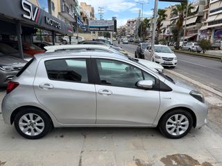 Toyota Yaris 2016-thumb-3