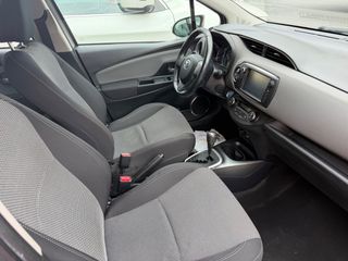 Toyota Yaris 2016-thumb-5