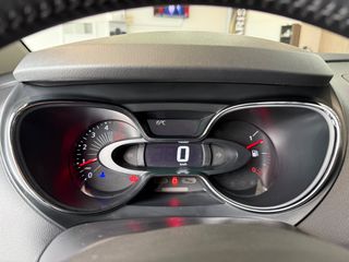 Renault Captur 2017-thumb-25