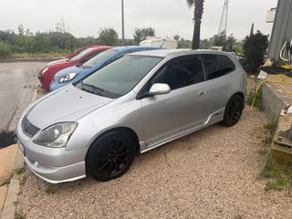 Honda Civic 2005-thumb-3