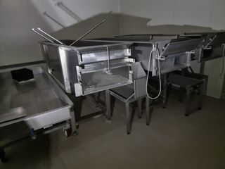 ΔΕΞΑΜΕΝΗ ΠΗΞΕΩΣ 1000ΛΤ (ΥΓΙΕΙΝΟΥ ΤΥΠΟΥ ΜΕ ΚΛΕΙΣΤΑ ΧΕΙΛΑΚΙΑ) ΥΠΕΡΕΙΨΩΜΕΝΗ ΜΕ ΤΑ ΠΑΤΑΡΙΑ ΚΑΙ ΤΙΣ ΚΙΘΑΡΕΣ ΚΟΠΗΣ
