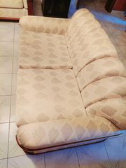 Πωλείται πληρες σετ σαλονιου σε αριστη κατάσταση