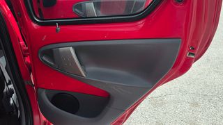 Toyota Aygo 2006-thumb-10