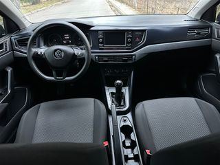 Volkswagen Polo 2019-thumb-12