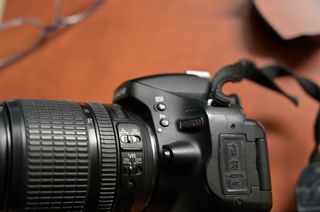 Nikon d5100 με nikon 18-105 vr-thumb-6