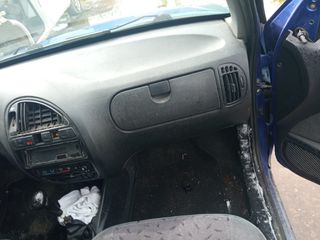 Citroen Saxo 2000-thumb-15