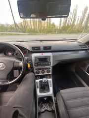 Volkswagen Passat 2005-thumb-2
