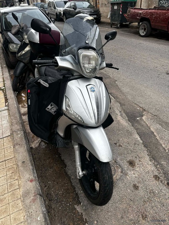 Piaggio Beverly 350 2012