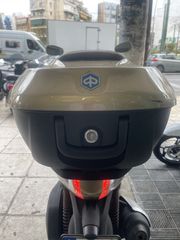 Piaggio Beverly 300 2012-thumb-8