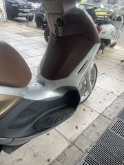 Piaggio Beverly 300 2012-thumb-12