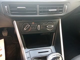 Volkswagen Taigo 2023 1.0 TSI 95PS LIFE..!!!-thumb-12