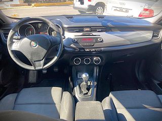 Alfa Romeo Giulietta 2012 DINSTICTIVE ΕΛΛΗΝΙΚΗΣ ΑΝΤ/ΠΕΙΑΣ-thumb-8