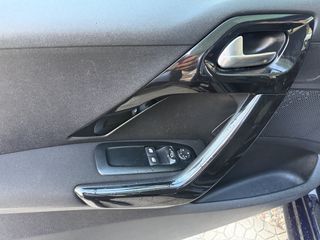 Peugeot 208 2016 1.2 PURETECH 82 STYLE-thumb-11