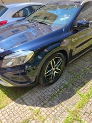 Mercedes-Benz GLA 200 2016