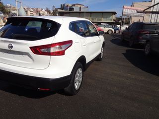 Nissan Qashqai 2016-thumb-5