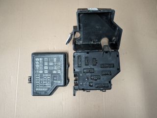 Ασφαλειοθήκη - Κουτί Ασφαλειών  HYUNDAI SANTA FE (D4EA)  2000-2006  με κωδικούς  91288-26000 ,  91213-26000 ,  91298-26901