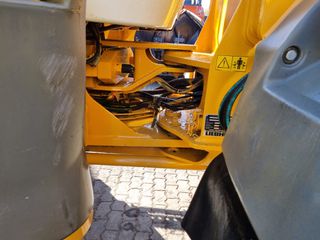 Φορτωτής Με Λάστιχα Liebherr 2010 L 514 Stereo-thumb-19