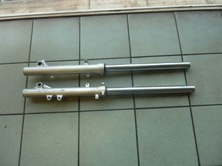 XF 650 ΚΑΛΑΜΙΑ ΚΑΙ ΜΠΟΤΕΣ ΣΕΤ ΔΥΟ ΤΕΜΑΧΙΩΝ, ΚΑΛΗ ΚΑΤΑΣΤΑΣΗ. ΚΑΙΝΟΥΡΓΙΕΣ ΤΣΙΜΟΥΧΕΣ JAPAN