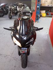 Honda CBR 1000RR 2006-thumb-9