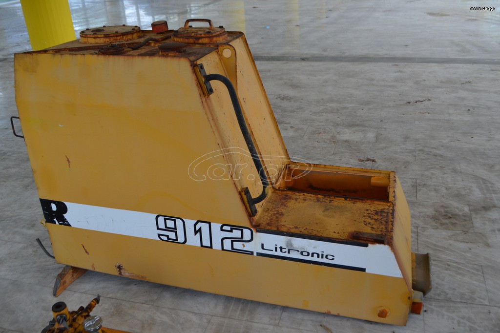 ΡΕΖΕΡΒΟΥΑΡ LIEBHERR 912