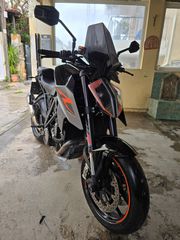 KTM 1290 Super Duke R 2019