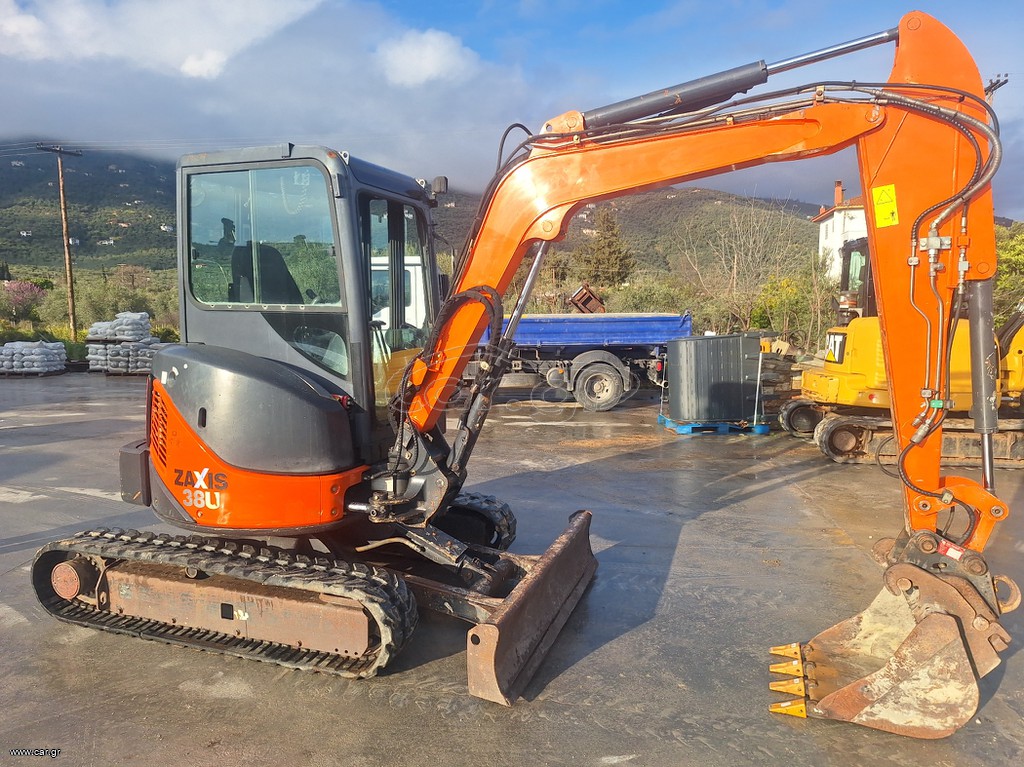Εκσκαφάκι (διαβολάκι) Hitachi 2013 ZX38U-5A