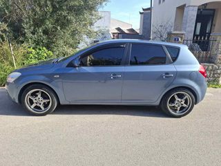 Kia Ceed / cee'd 2008-thumb-4