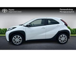 Toyota Aygo 2023 X-PLAY CLIMA SMART KEY-thumb-2