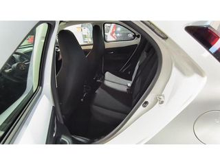 Toyota Aygo 2023 X-PLAY CLIMA SMART KEY-thumb-9