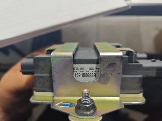 Nissan Qasquai 169108688R-thumb-1