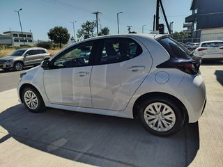 Toyota Yaris 2021 ACTIVE STEEL-thumb-6