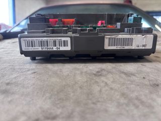 bmw e9x e8x Ασφαλειοθήκη-thumb-1