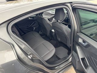 Ford Focus 2020 ST-LINE-thumb-16