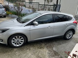 Ford Focus 2015 Titanium-thumb-1