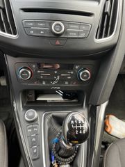 Ford Focus 2015 Titanium-thumb-5