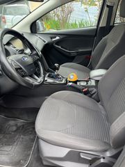 Ford Focus 2015 Titanium-thumb-7