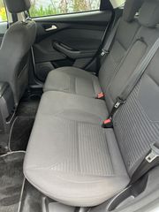 Ford Focus 2015 Titanium-thumb-8