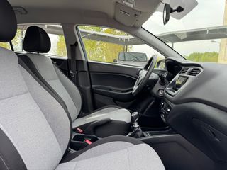 Hyundai i 20 2016-thumb-11