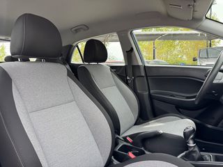 Hyundai i 20 2016-thumb-12