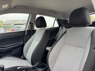 Hyundai i 20 2016-thumb-18