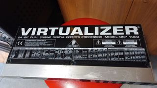 Behringer Virtualizer DSP-1000 Πολυεφέ